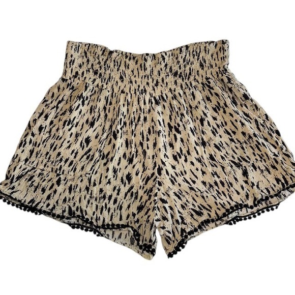 Three Dots Animal Print Shorts Smocked Waist Pom Pom Trim Casual Cute Comfy Sz L - Picture 1 of 13